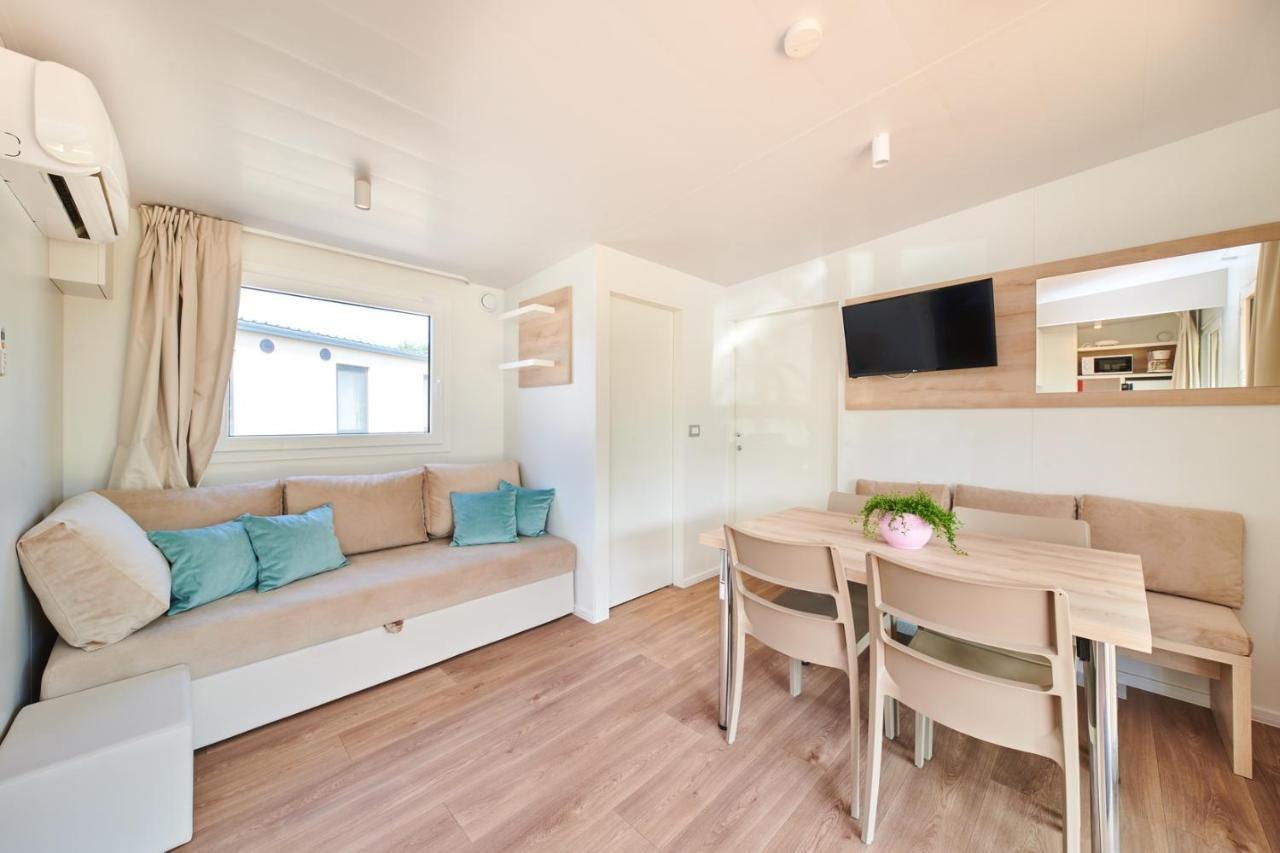 Premium Mobile Home (4+2)