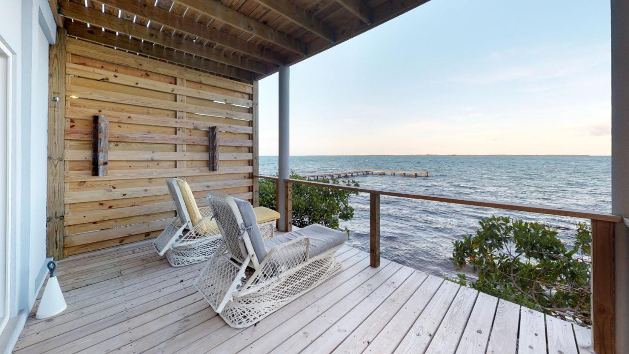 Oceanfront Cabana,1742864918:JPEG
