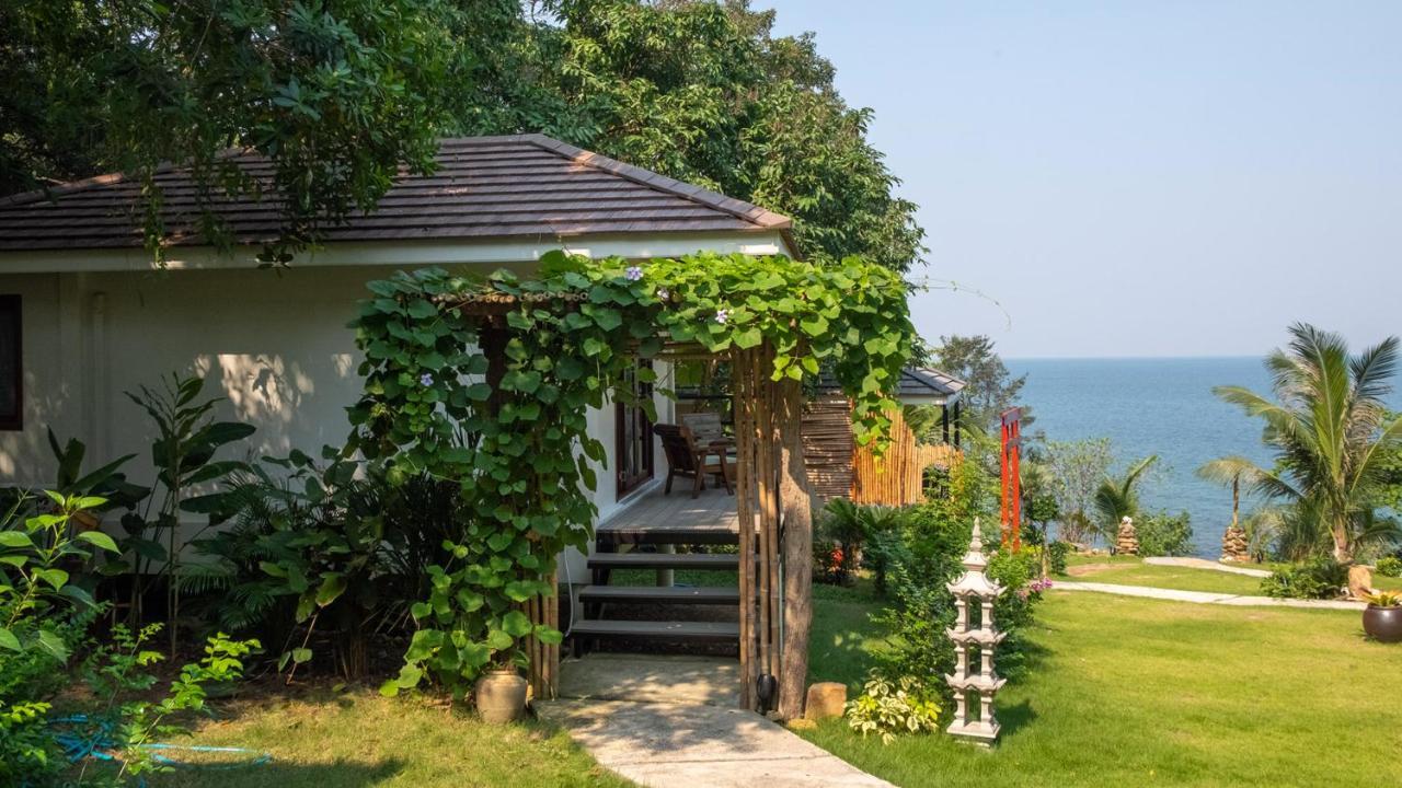Bungalow Water Front,1162827792:JPEG