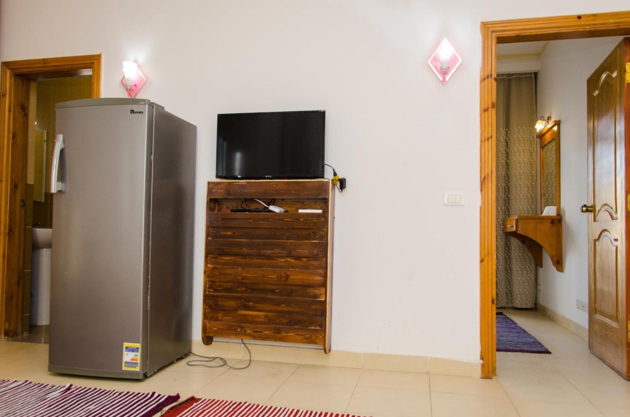 Family Room with Balcony,1175067941:JPEG