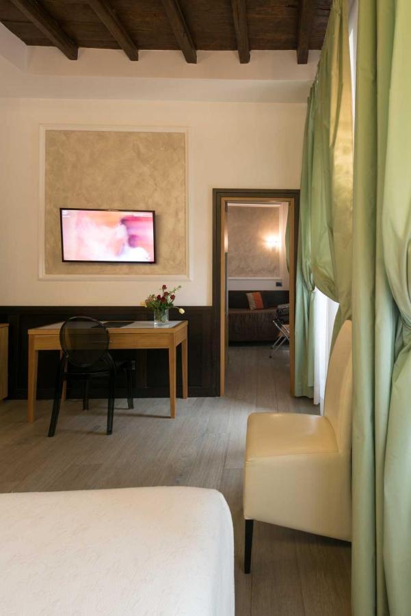 Junior Suite, Dependance, Via Leonina 11