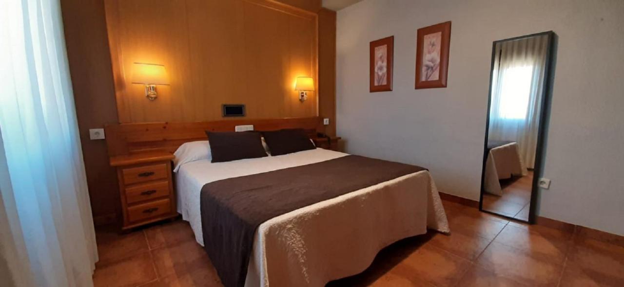 Double Room with View,1207747543:JPEG