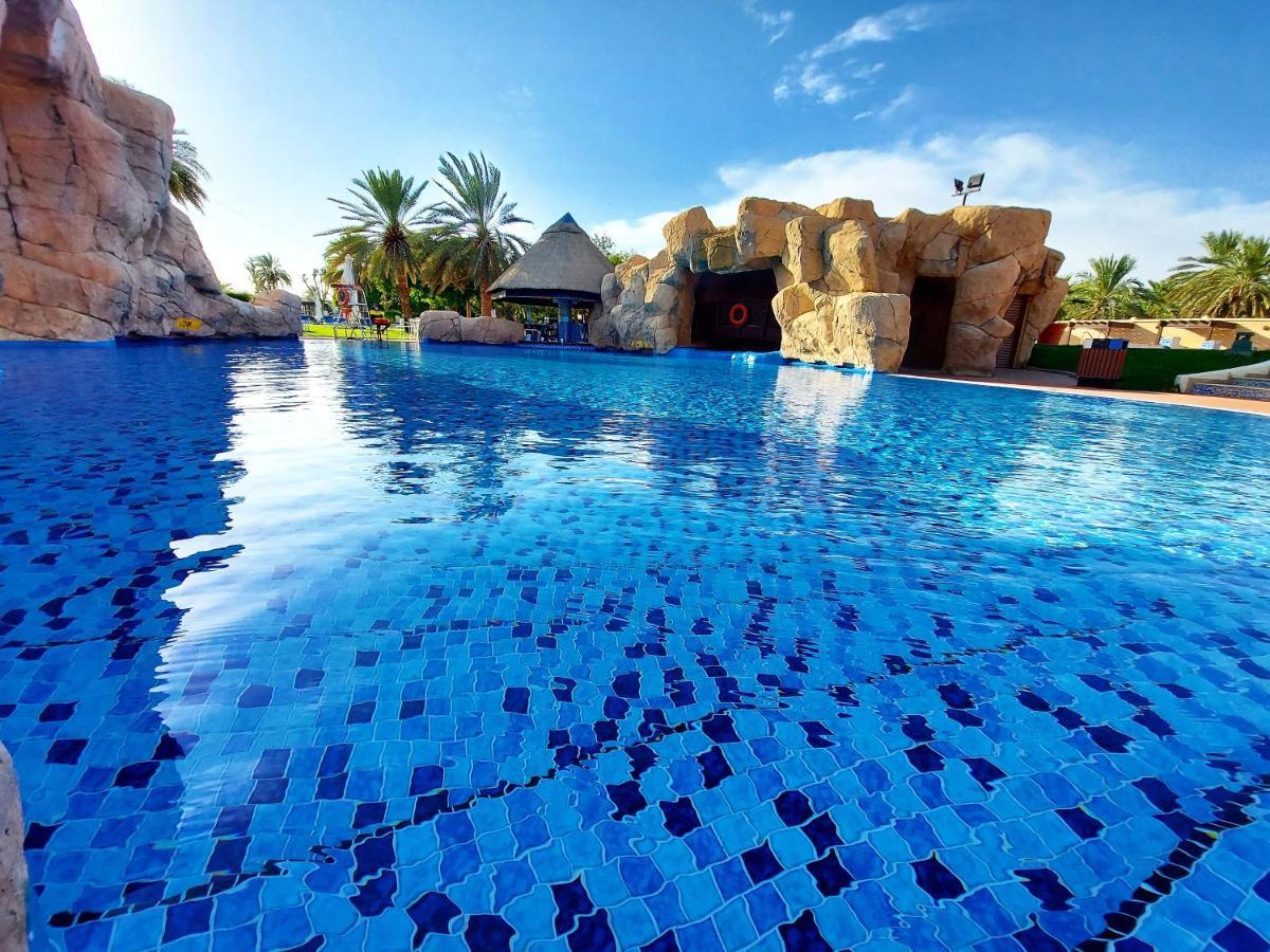 Oasis Deluxe Twin Room Pool View on F&B on Spa,1678636676:JPEG