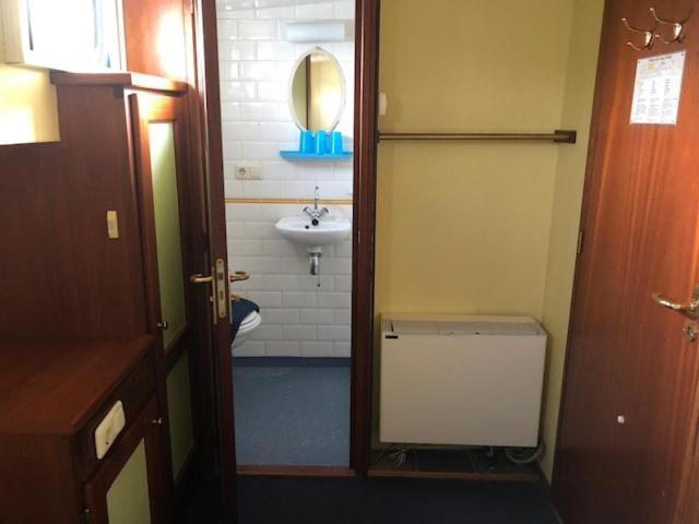 Driepersoonskamer met Badkamer
