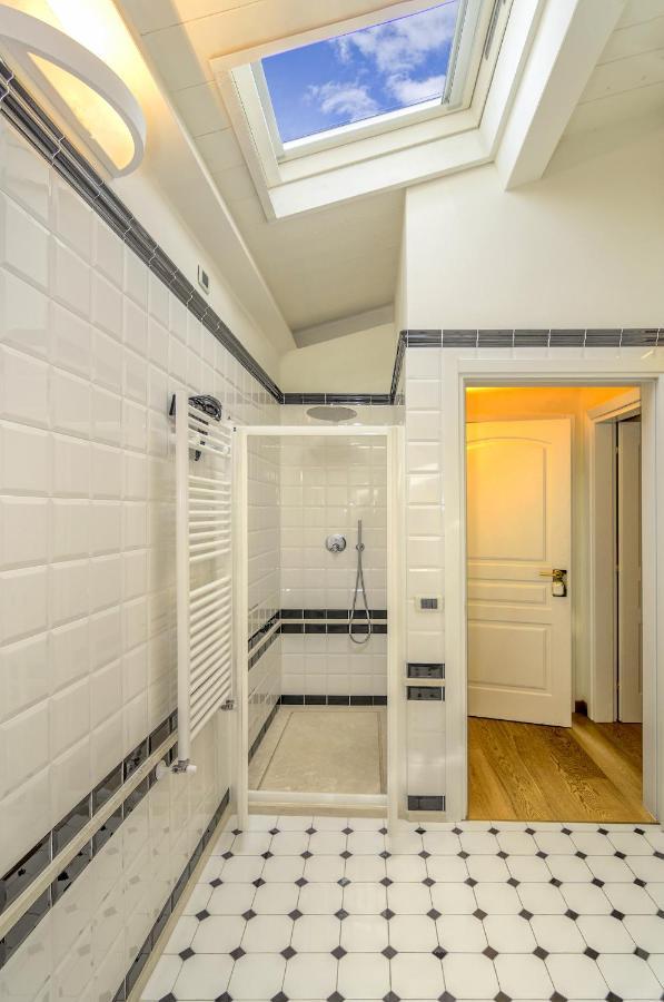 Triple Room Private Bathroom
