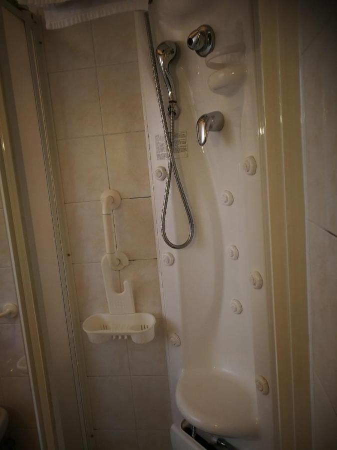 Double or Twin Room Private Bathroom