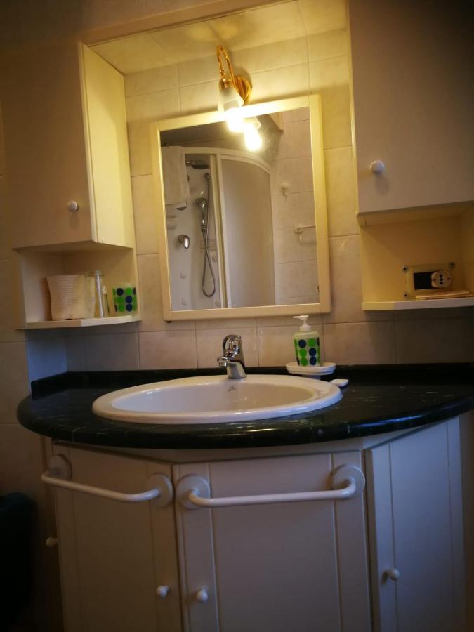 Double or Twin Room Private Bathroom