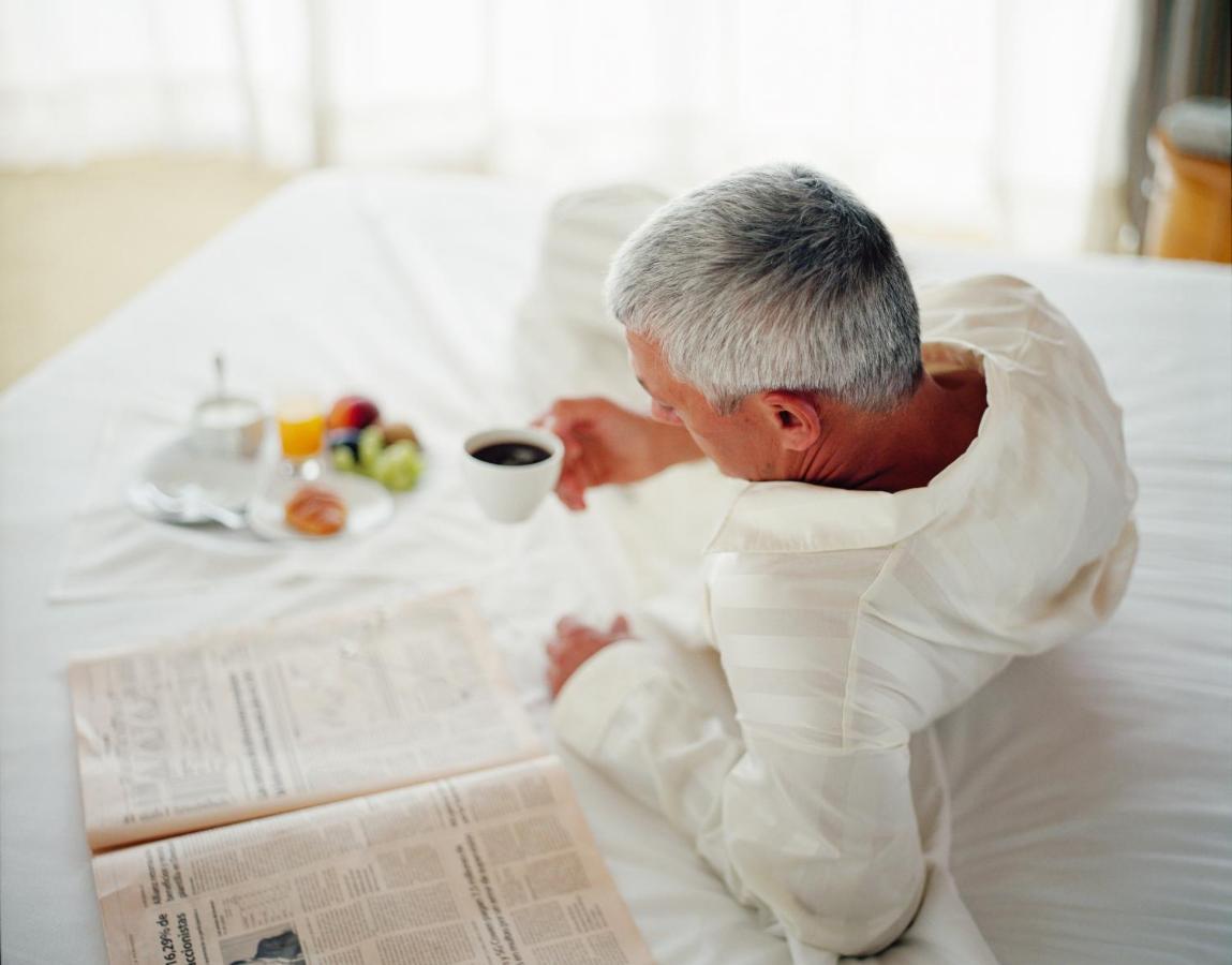 Superior Balcony F&B Salon Complimentary Shuttle to Dubai Mall & La Mer Beach