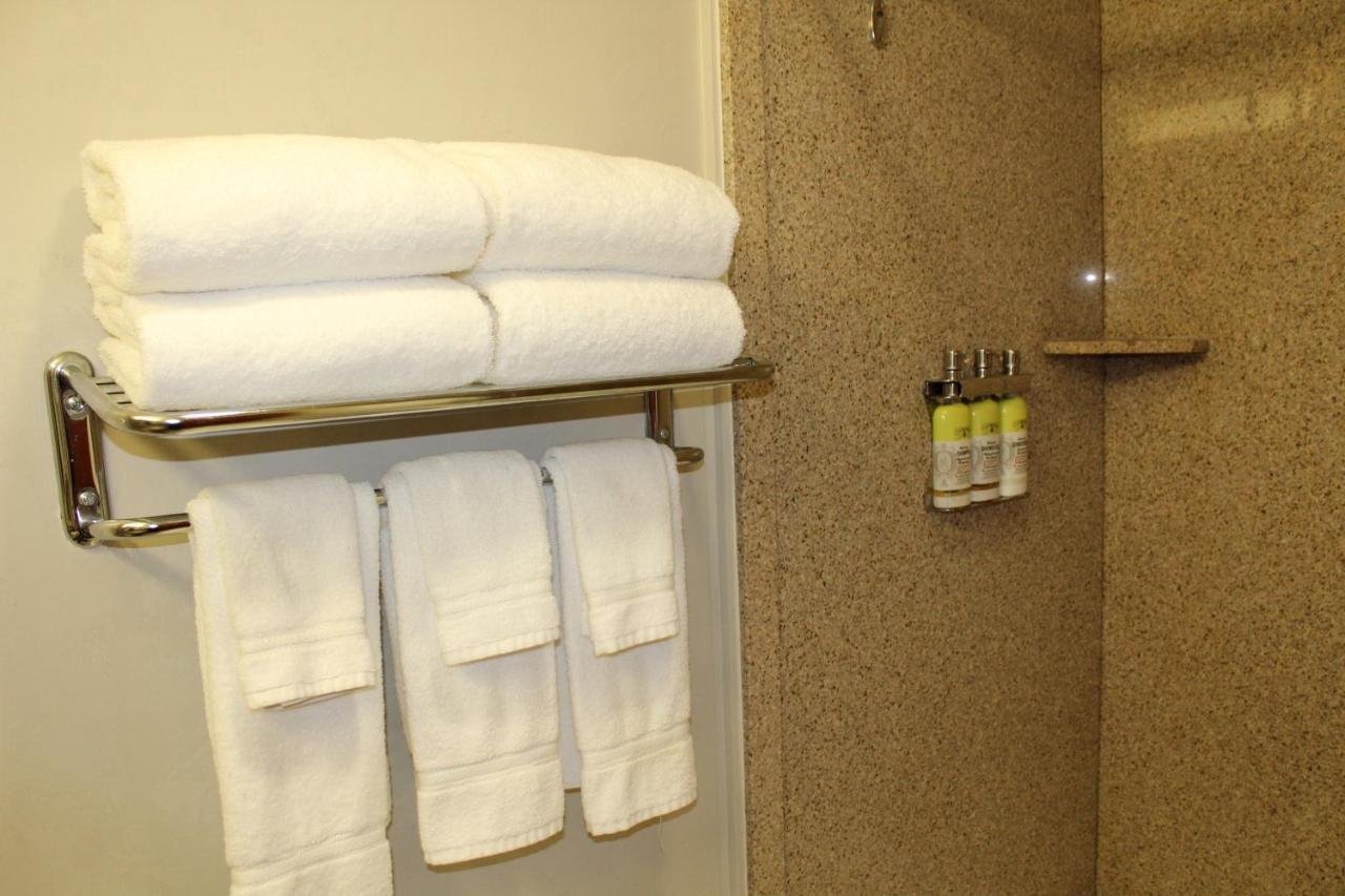One-Bedroom King Suite