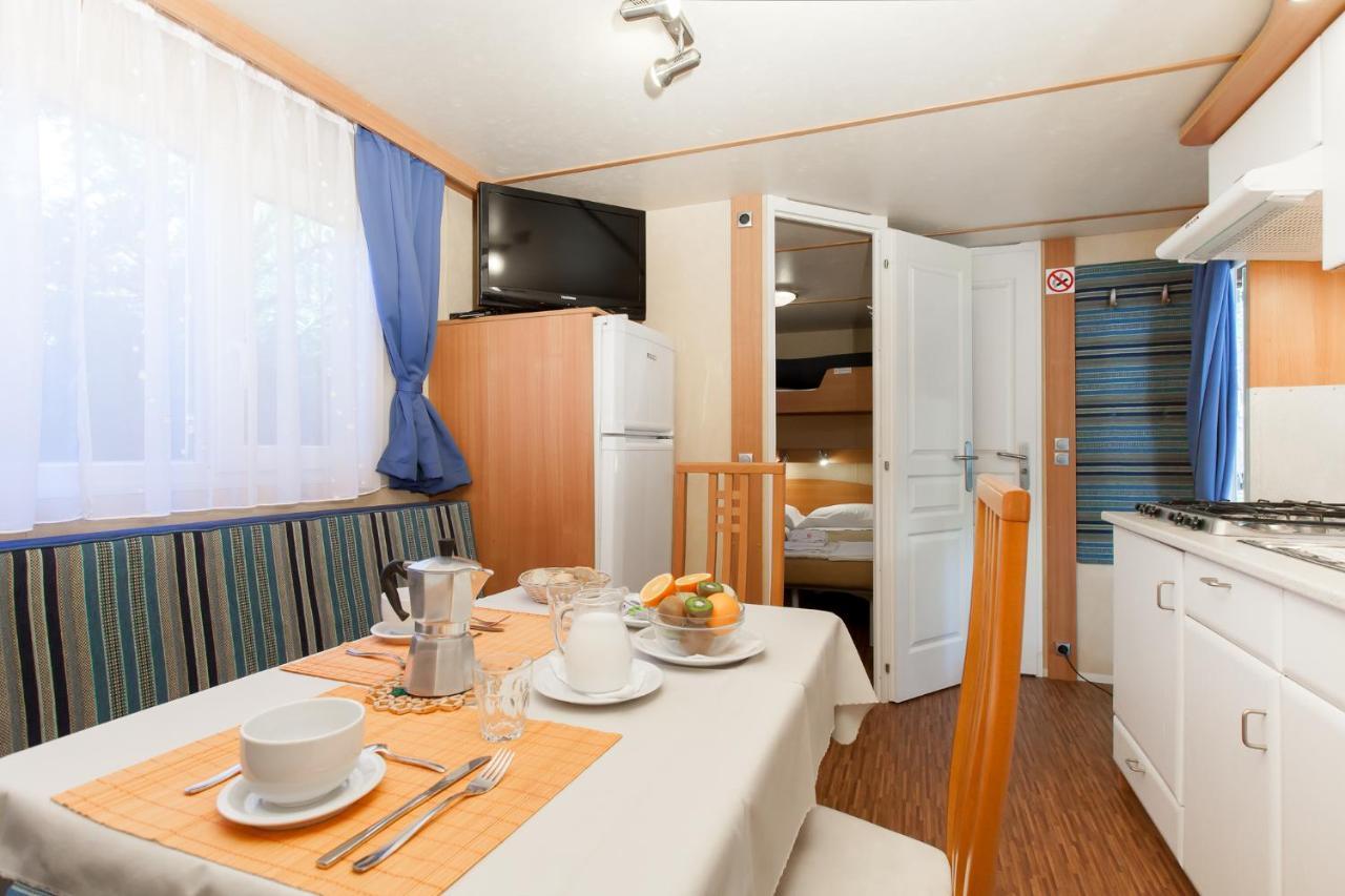 Deluxe Mobile Home