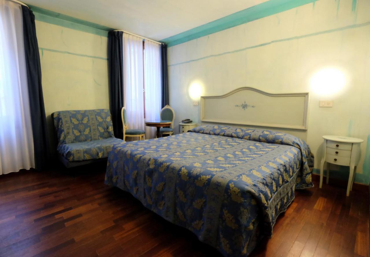 Standard Family Room,1085186644:JPEG