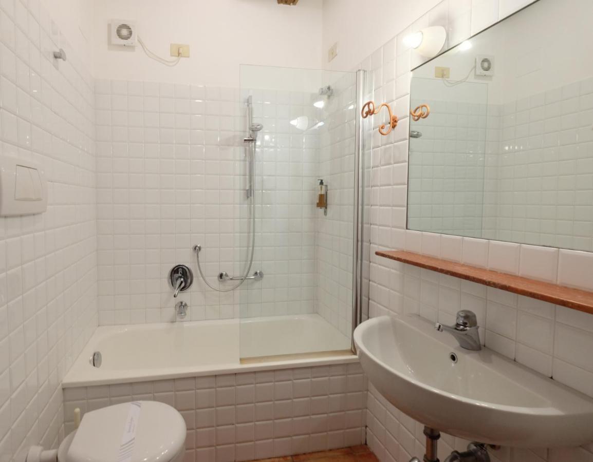 Standard Triple Room,1382821769:JPEG