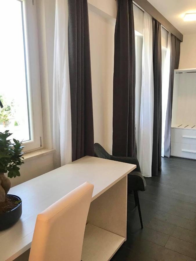 Deluxe Double Room with Balcony and Sea View,1089876932:JPEG