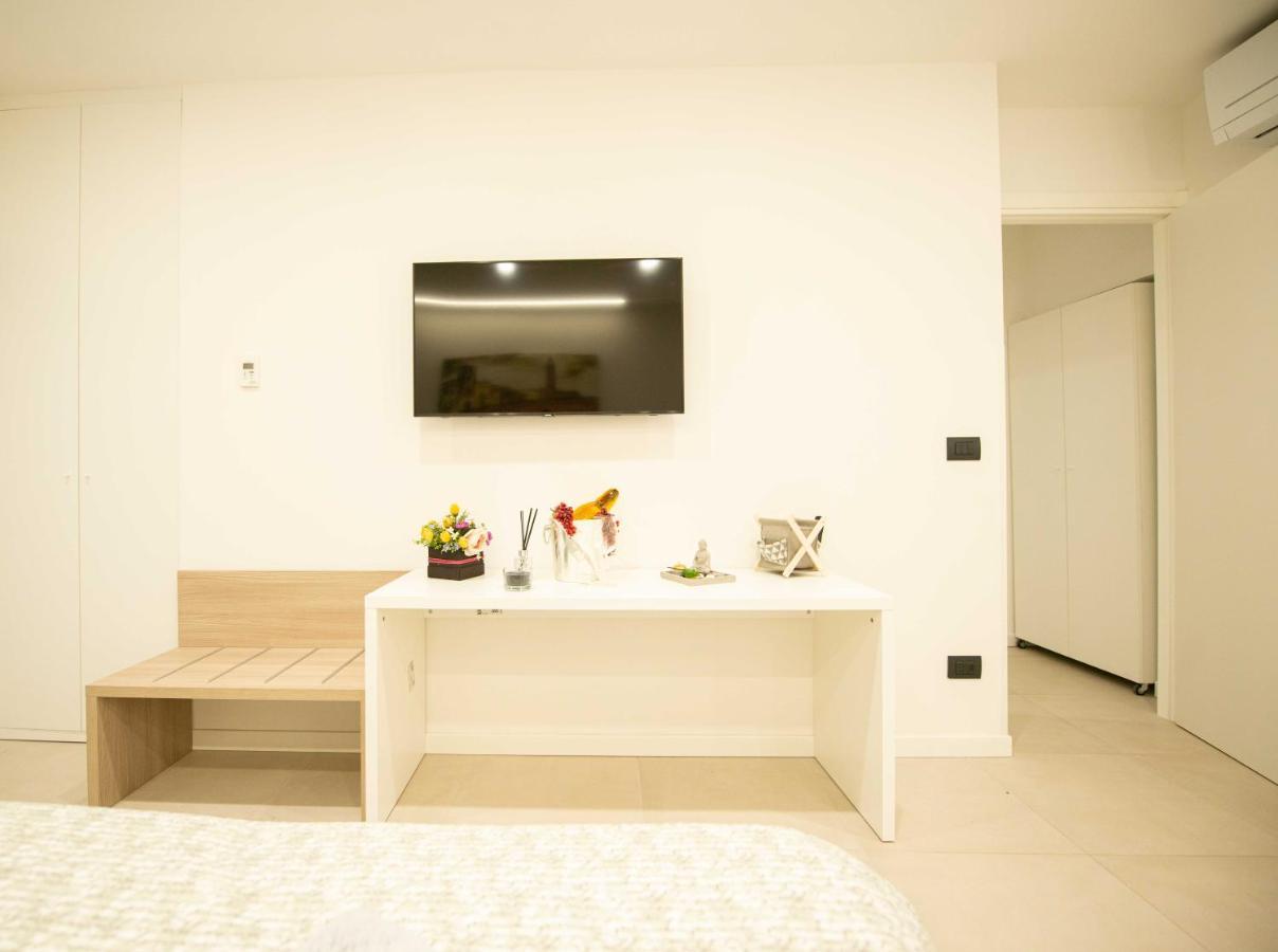 Large Double Room,1094788773:JPEG