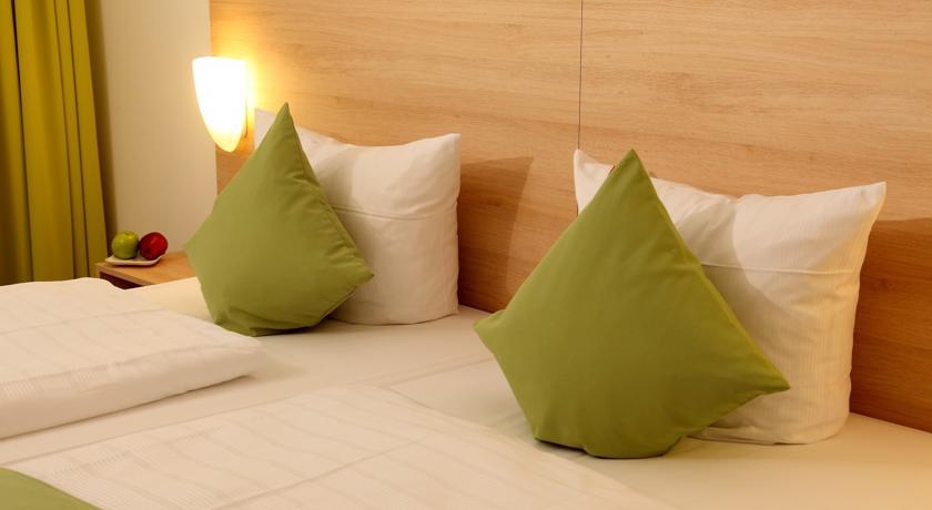 Standard Double Room,396322980:JPEG