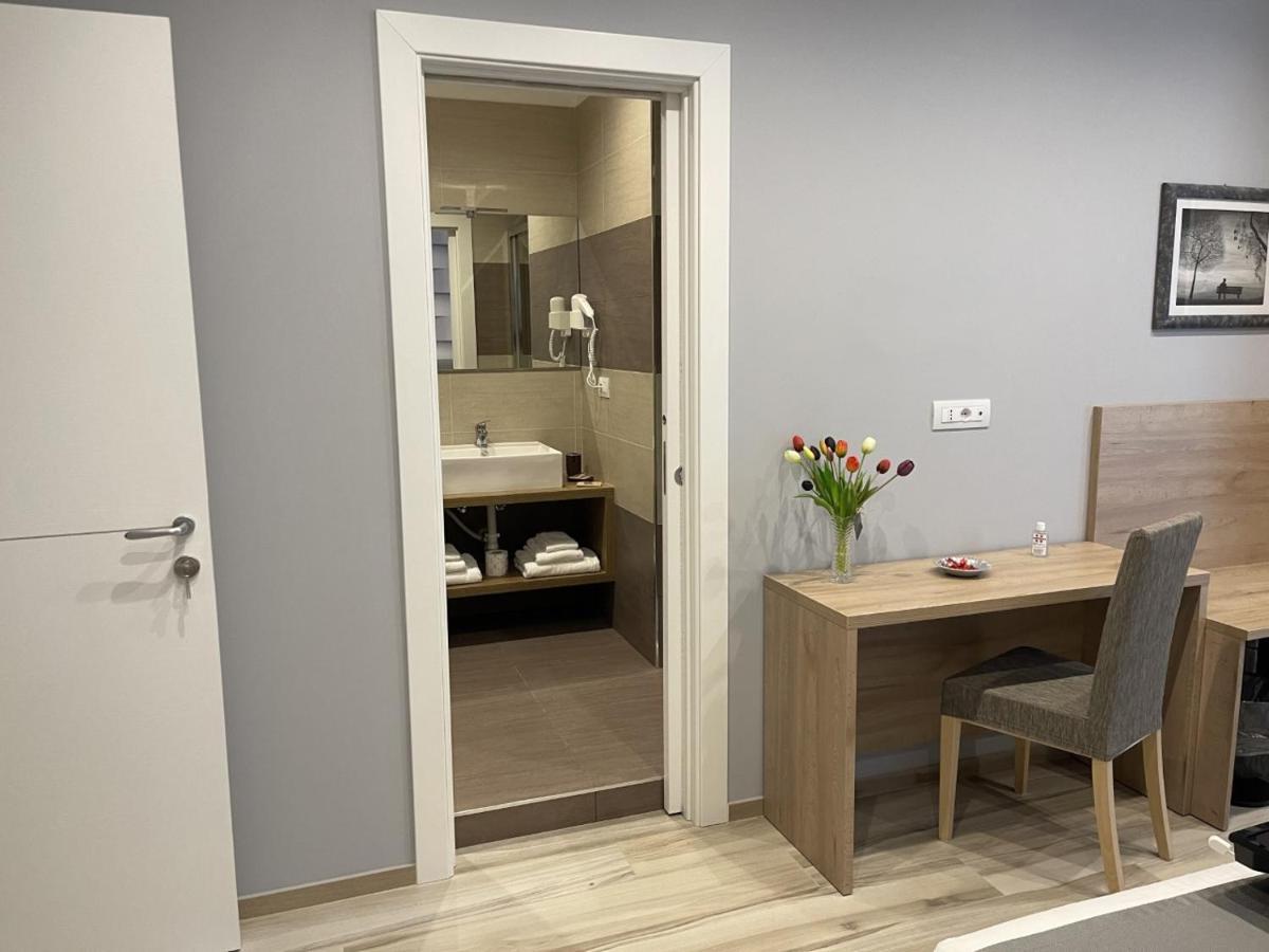 Triple Room Private Bathroom