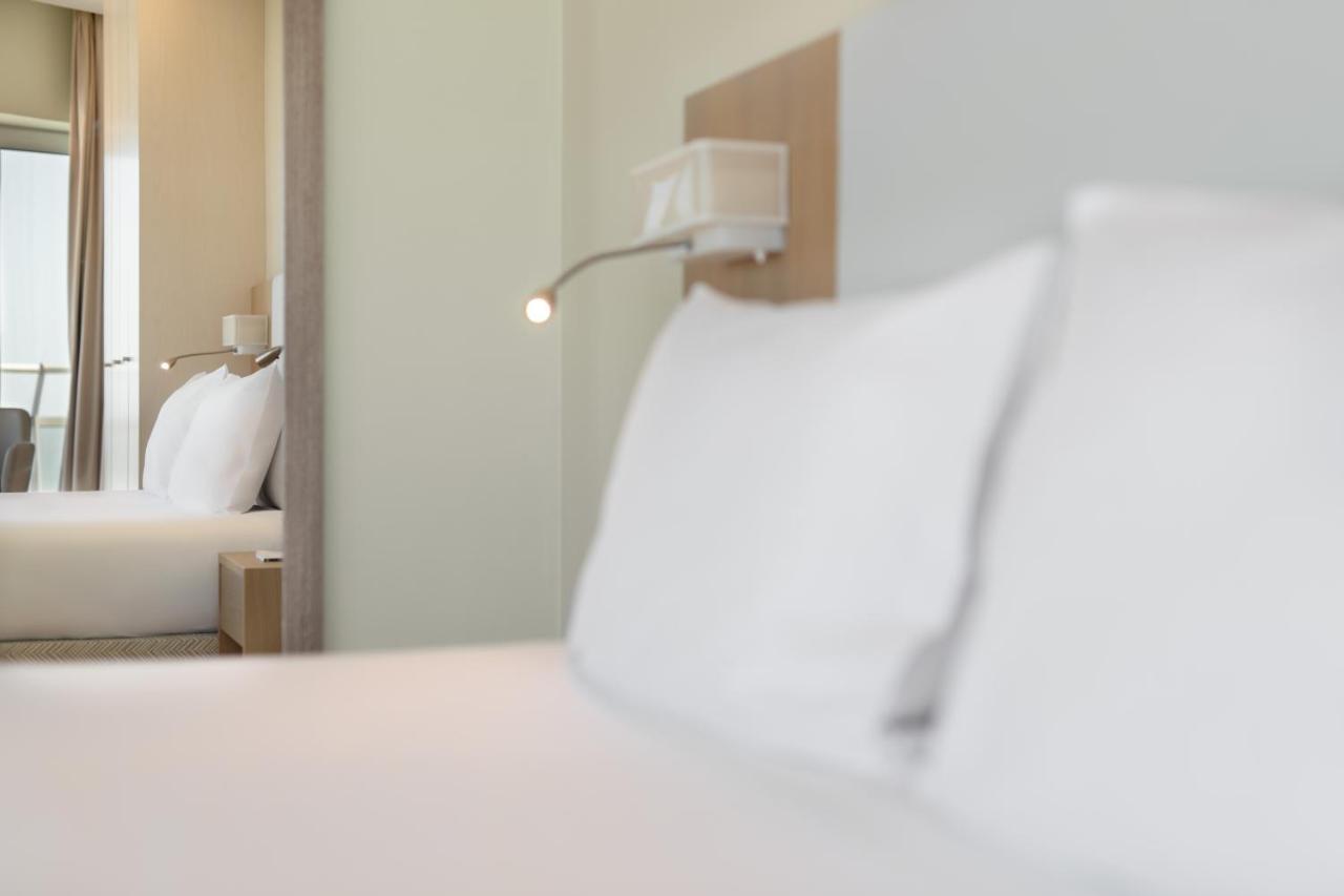 Deluxe Suite with City View,1209204337:JPEG