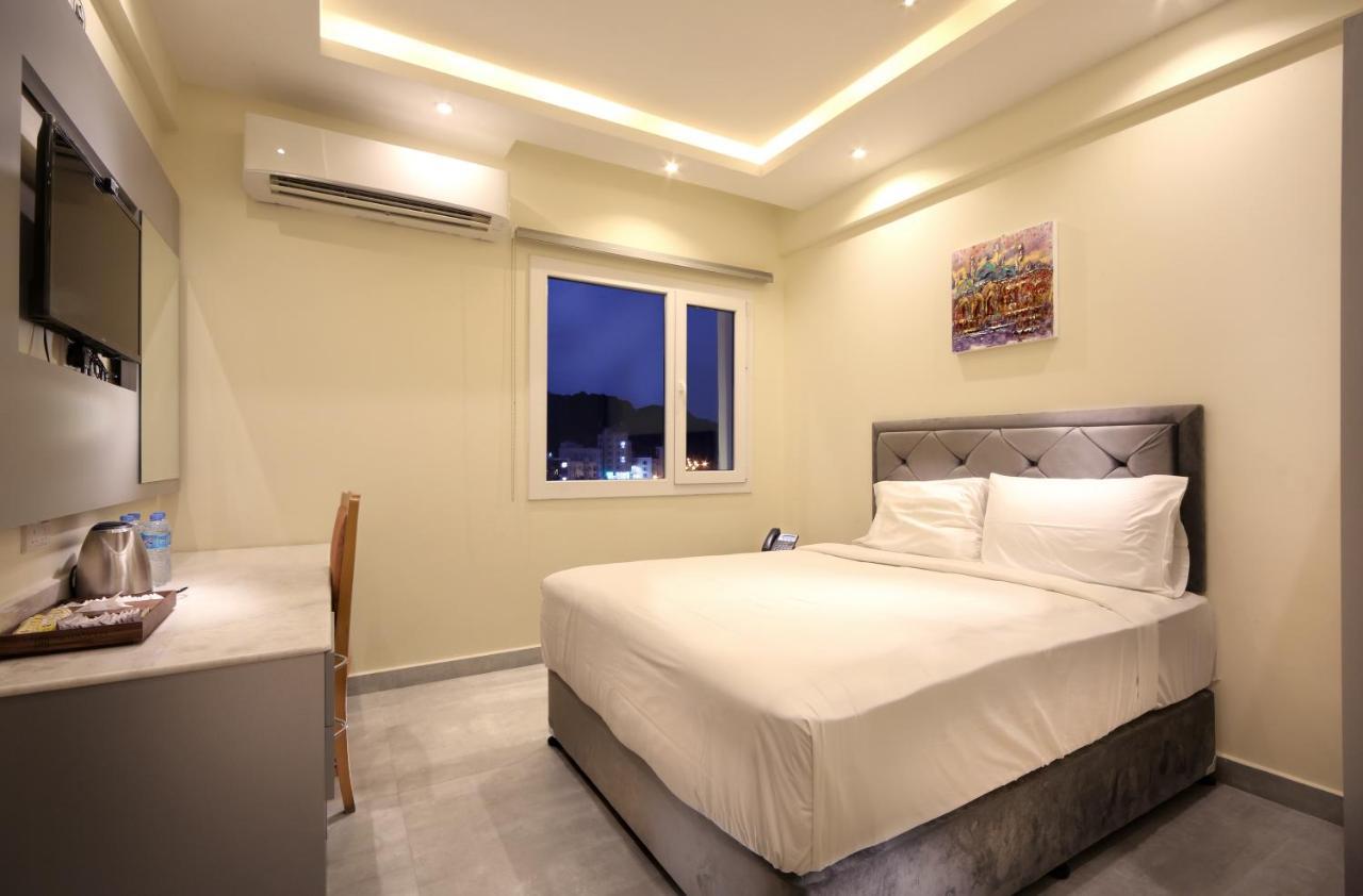 Double Room with Mountain View,1115828775:JPEG