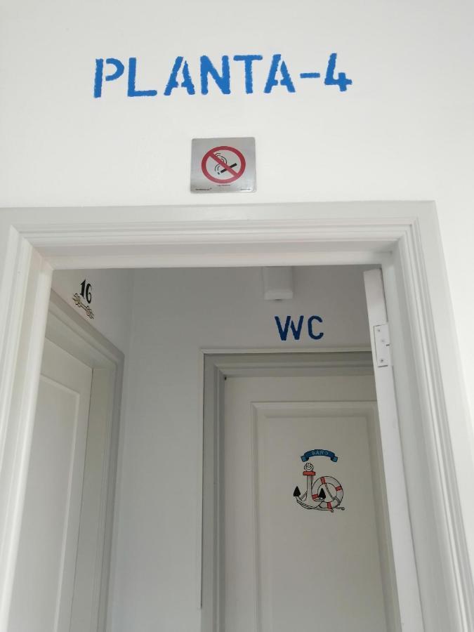 Family Room with Shared Bathroom,1106423682:JPEG