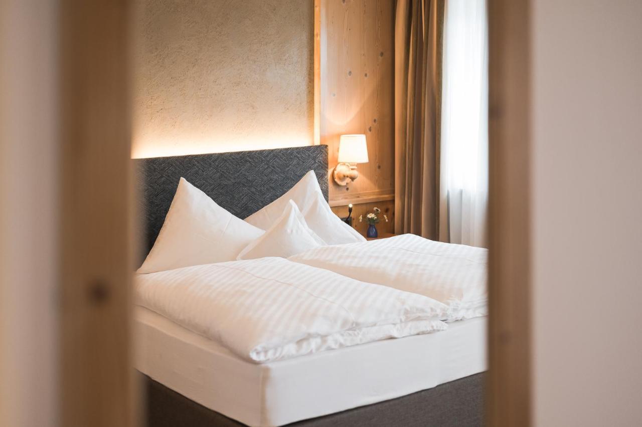 Double Room with Balcony,1662402387:JPEG
