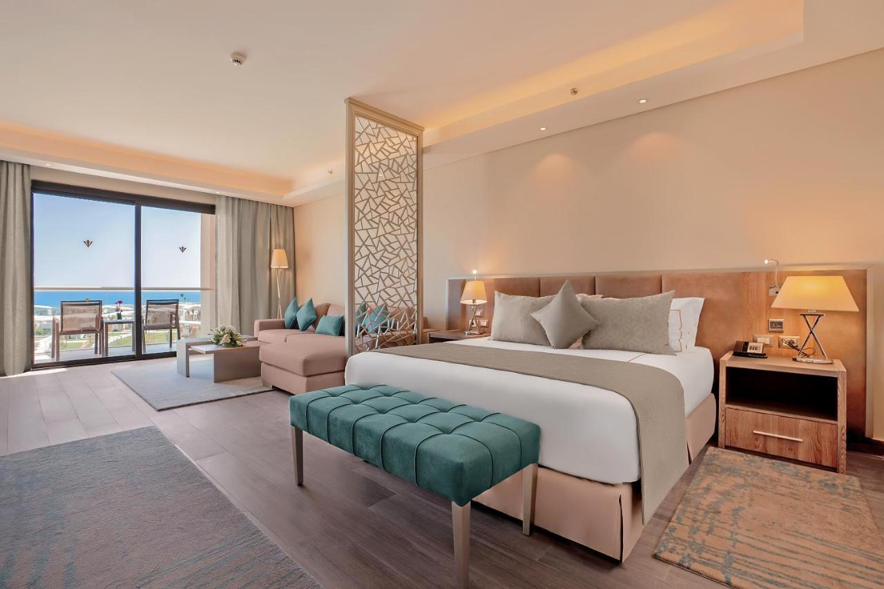 Suite met Kingsize Bed en Uitzicht op Zee