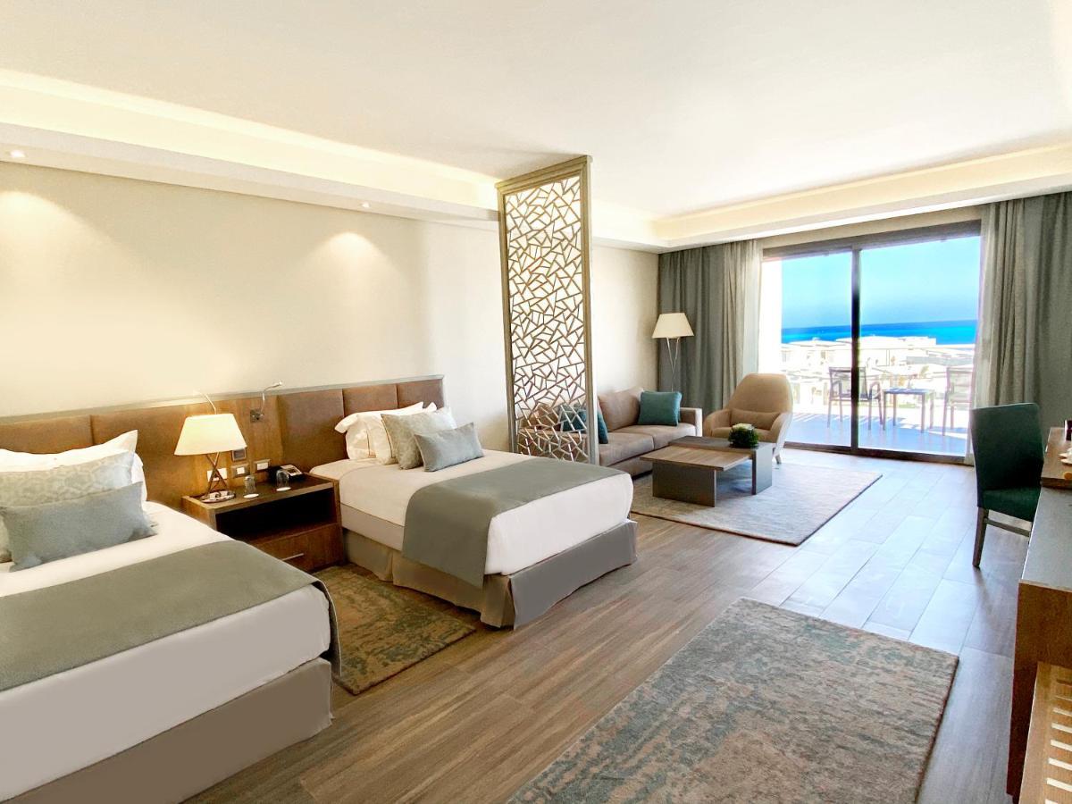 Suite met 2 Aparte Bedden en Uitzicht op Zee