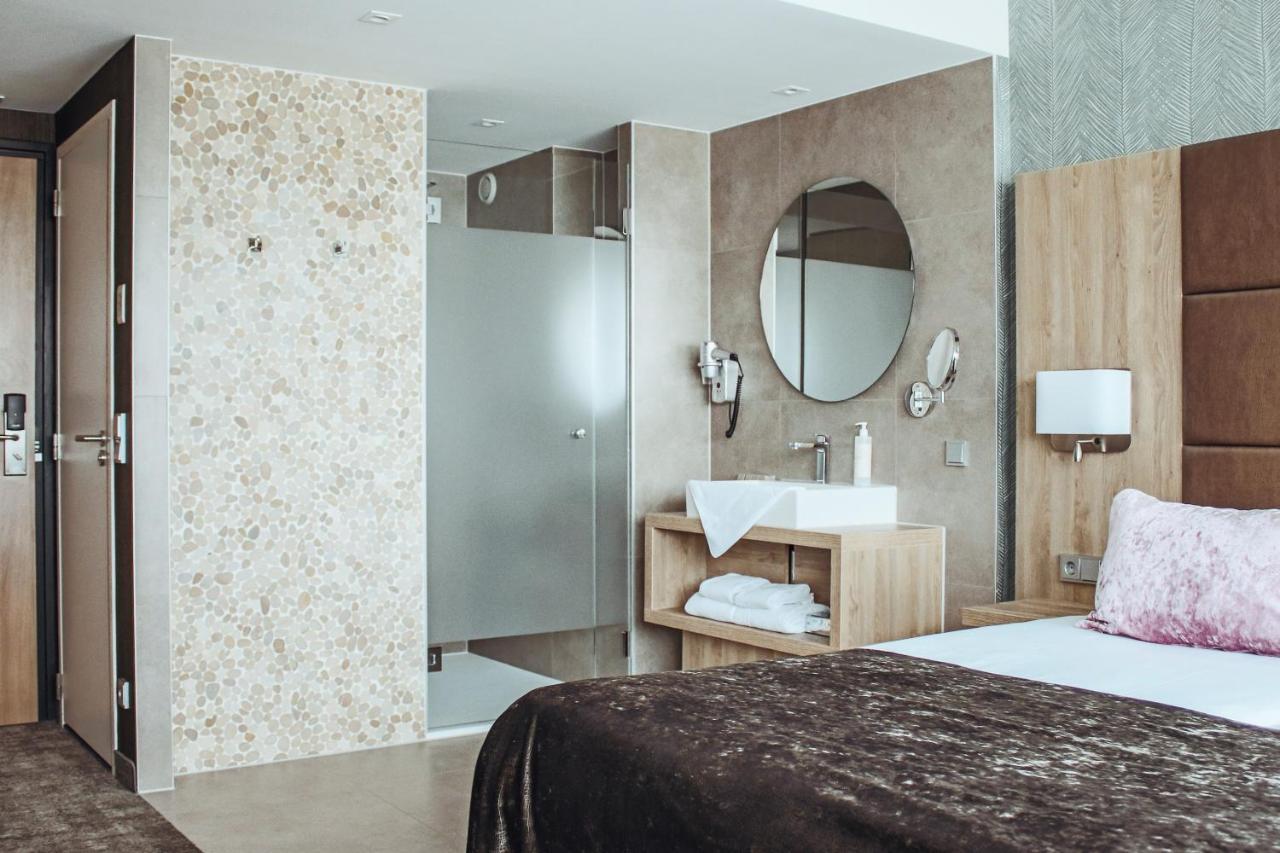Comfort Double Room with Shower