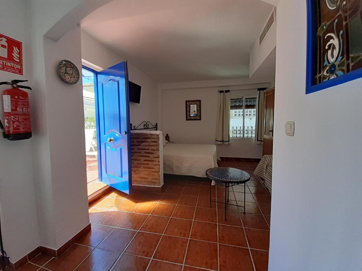 Studio,1119115608:JPEG