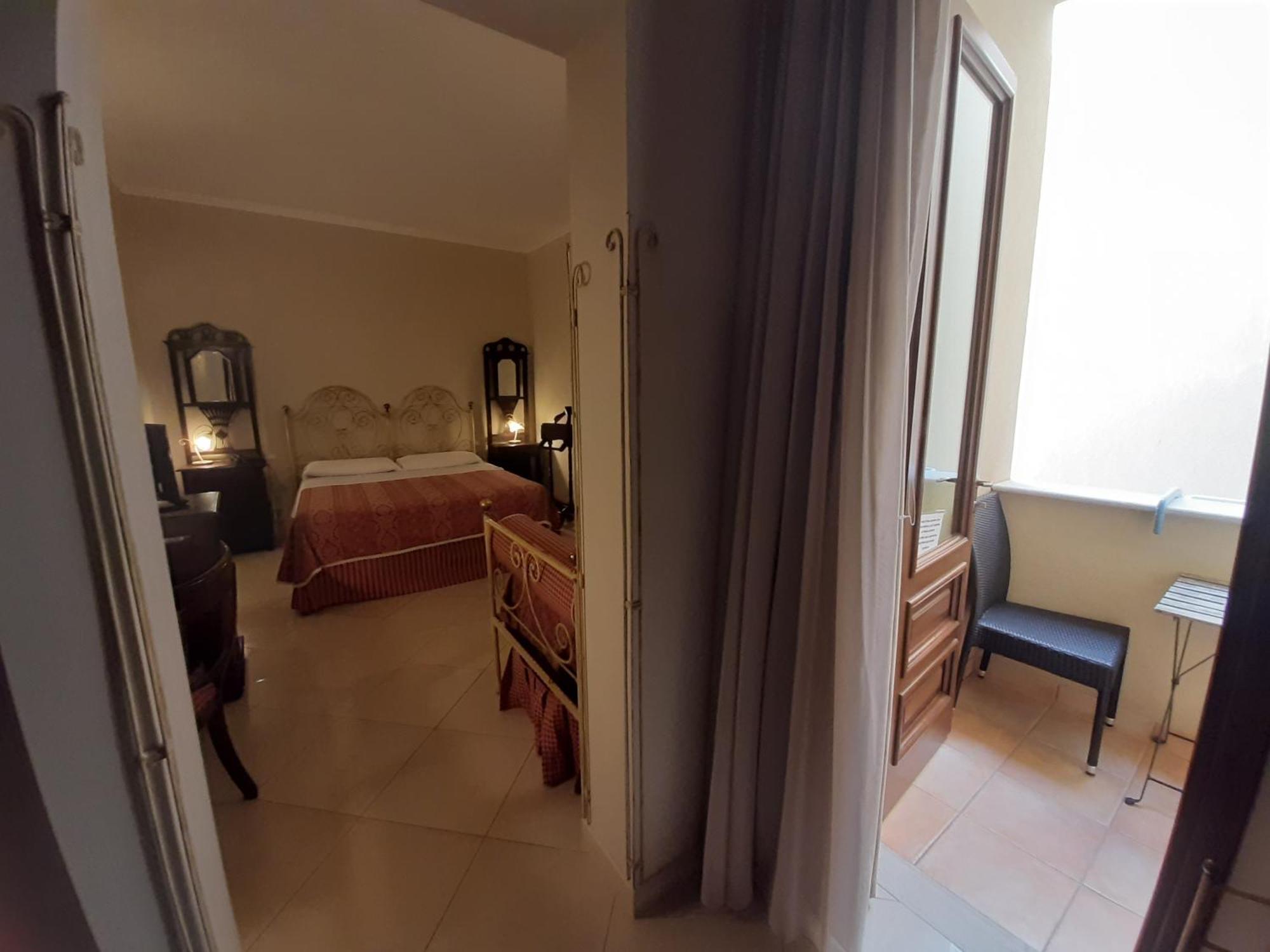 Triple Room with Balcony,1381854101:JPEG
