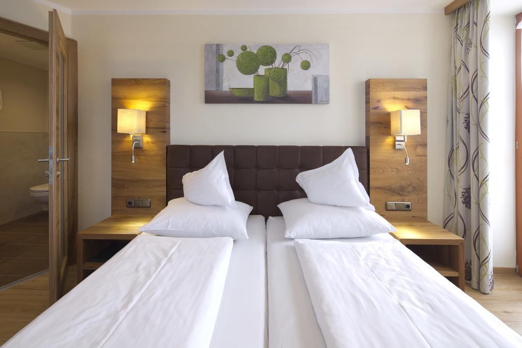 Standard Double Room,112991625:JPEG