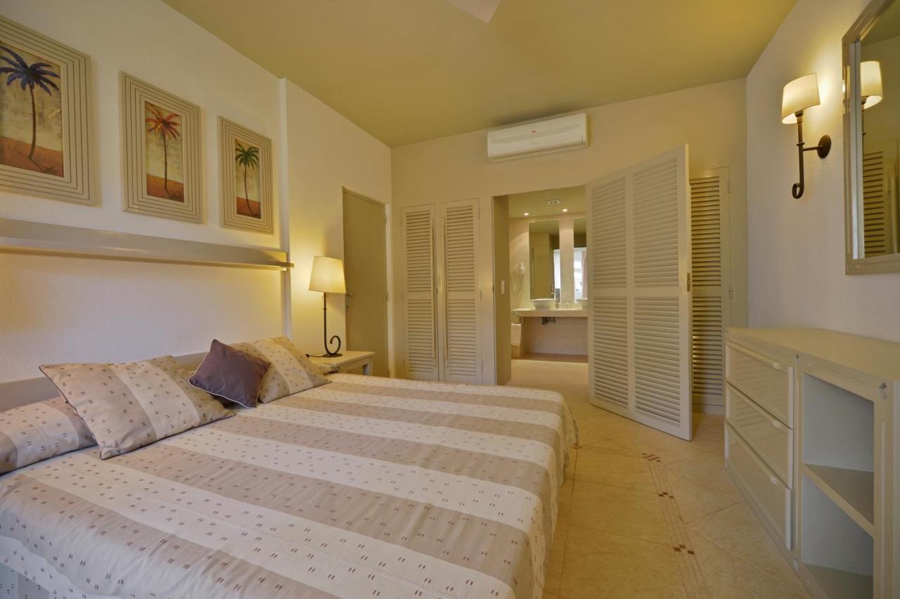 Double or Twin Room with Partial Sea View