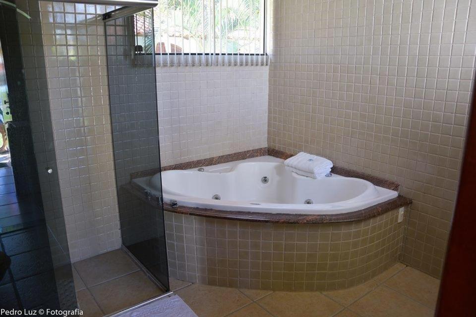 Chalé com Banheira de Hidromassagem