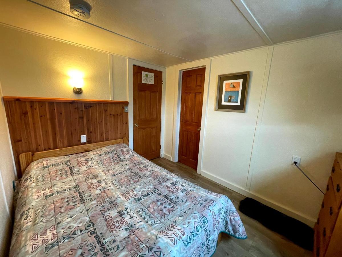 Double Room with Private Bathroom,1132871373:JPEG