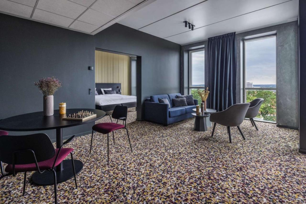 Suite met Kingsize Bed en Balkon