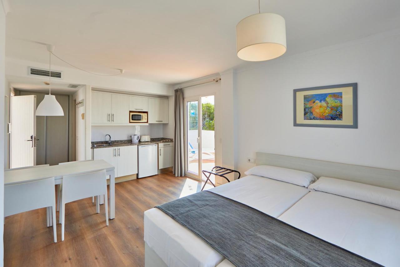 Large Terrace Studio