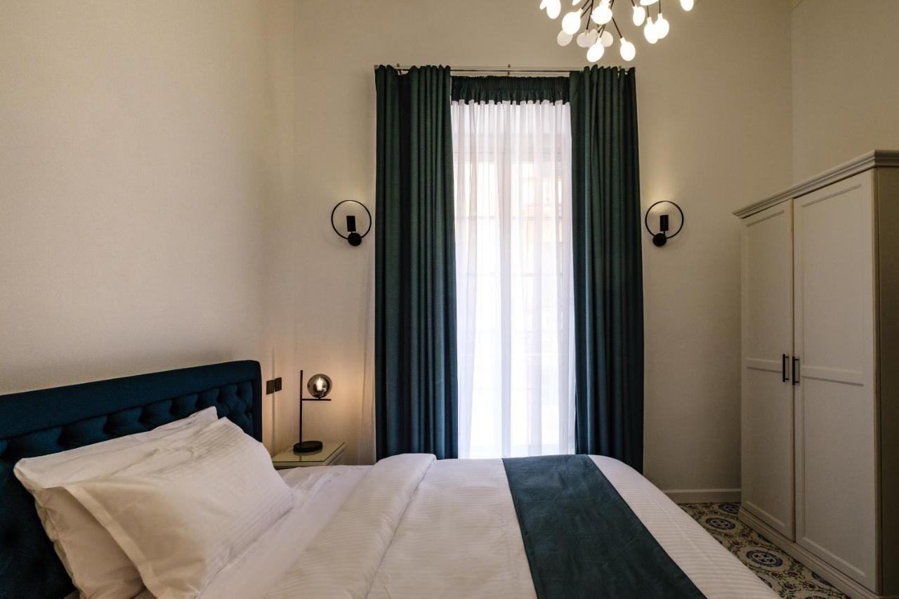 Queen Suite,1138940743:JPEG