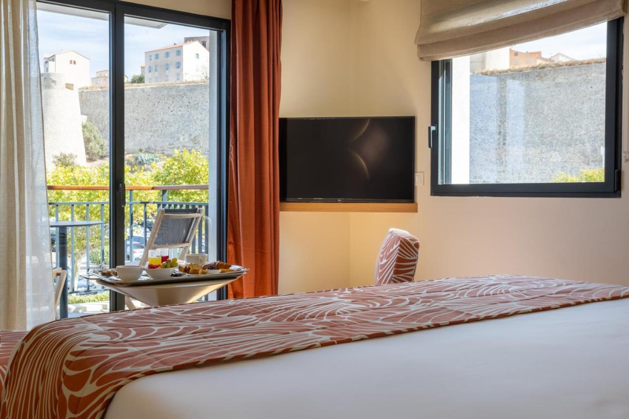 Deluxe Double or Twin Room and Sea View