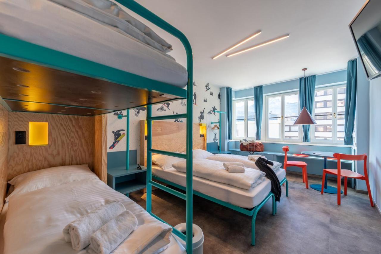 Bed 4-Bed Mixed Dormitory Room
