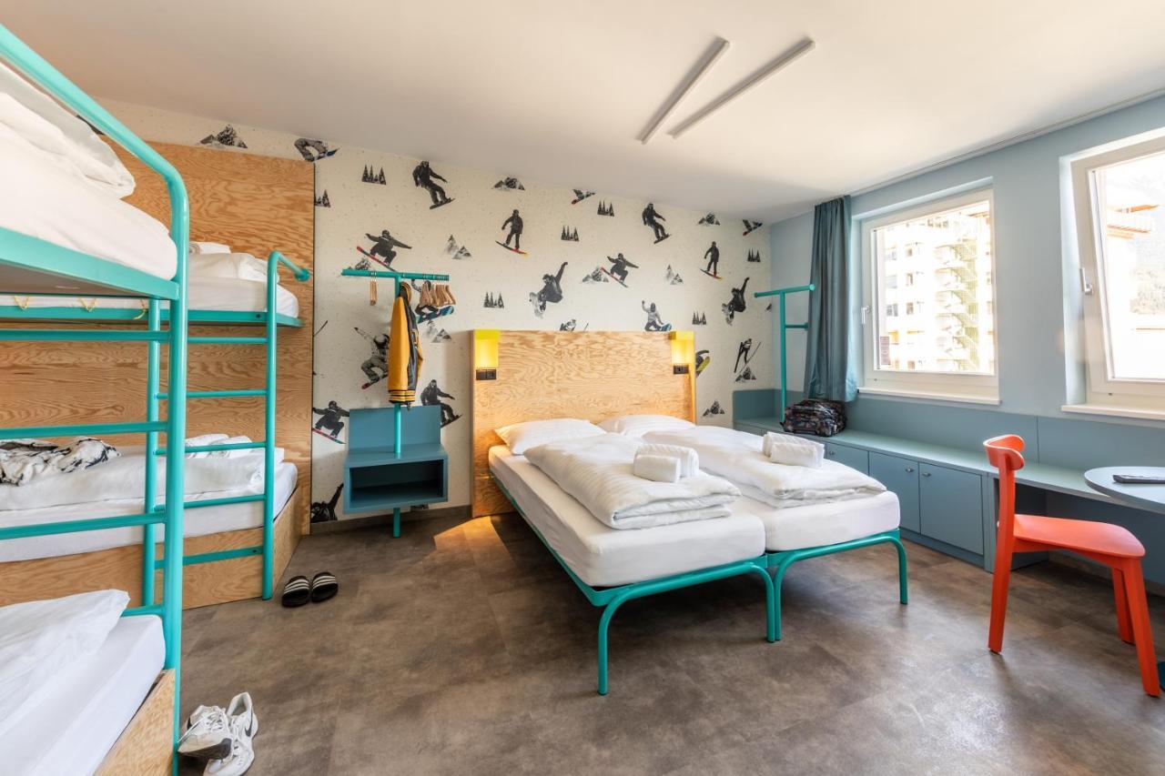 Bed 6-Bed Mixed Dormitory Room