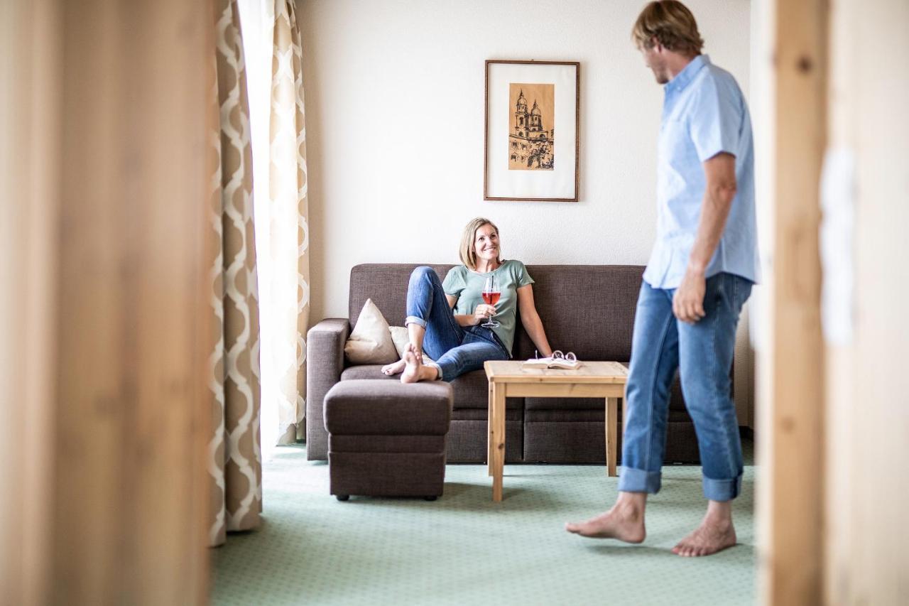 Classic Suite,1157972134:JPEG