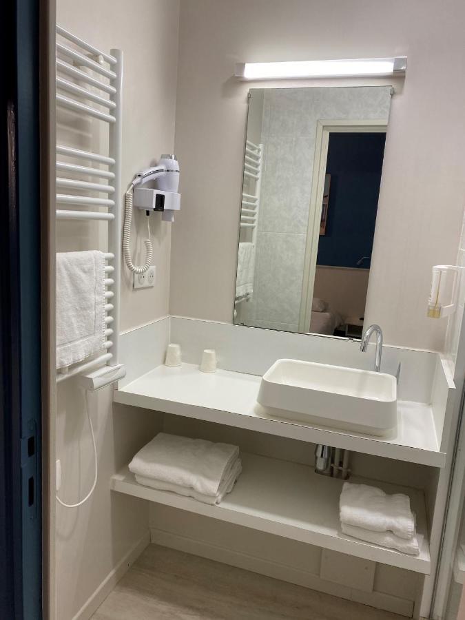 Comfort Room Shower