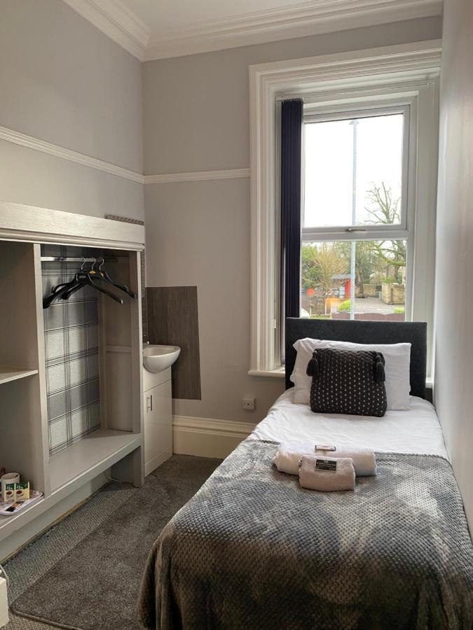 Single Room with Shared Bathroom (Room 8)