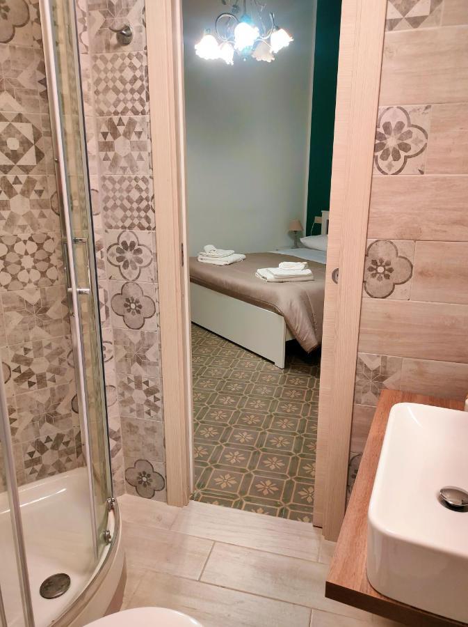 Double Room Private Bathroom