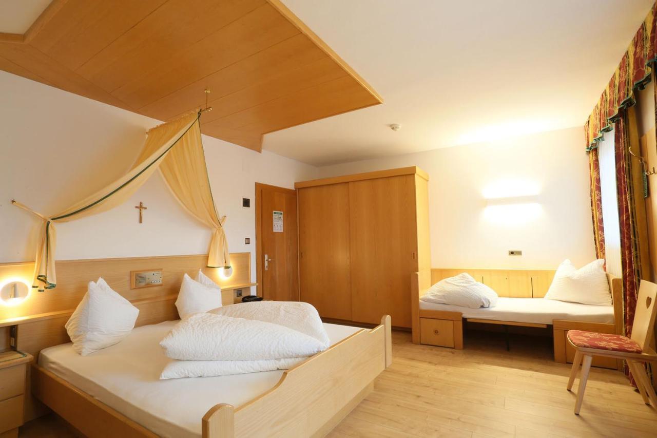 Double Room with Mountain View,1178445811:JPEG