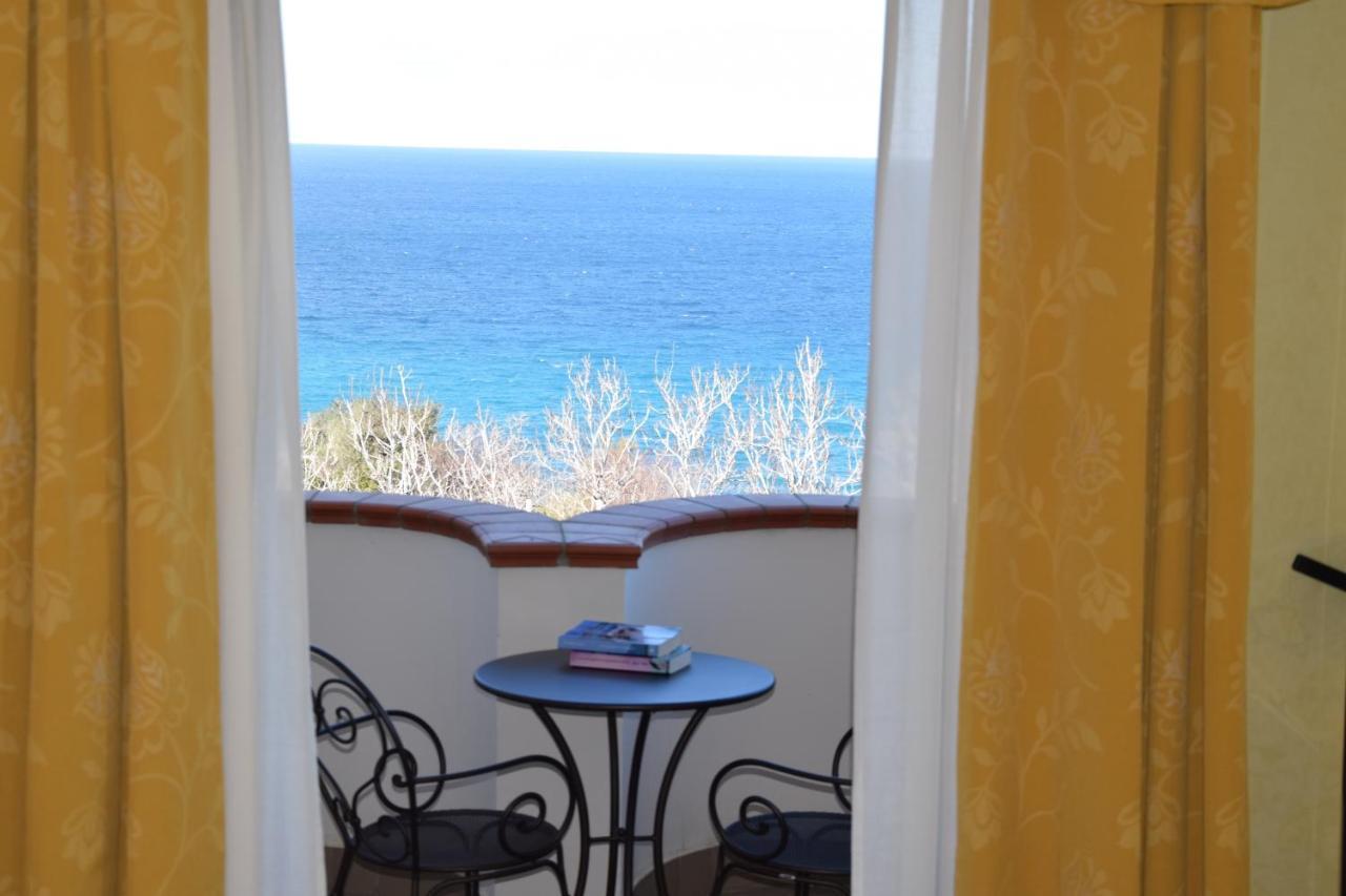 Double Room with Balcony and Sea View,1274720140:JPEG