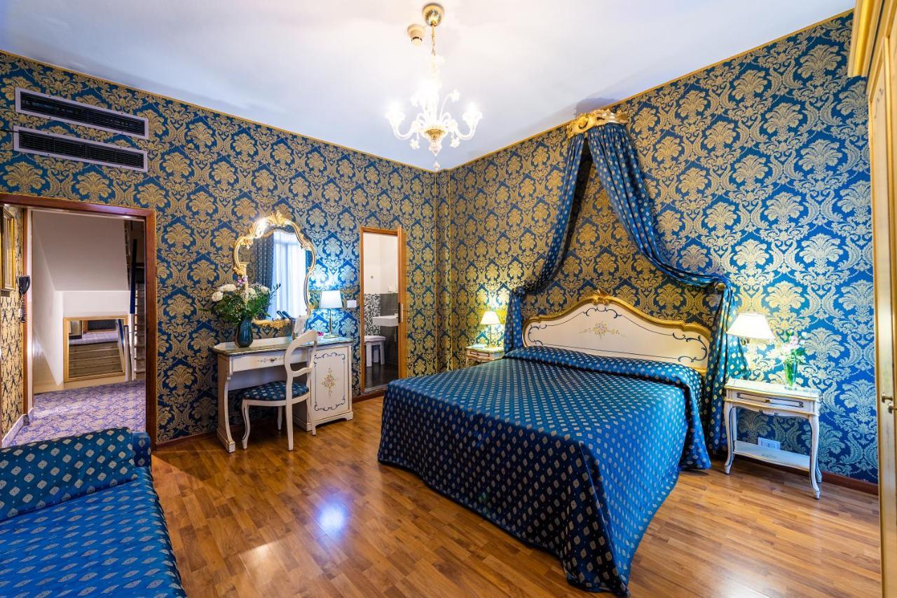 Deluxe Double Room with Canal View and Balcony,1193351848:JPEG