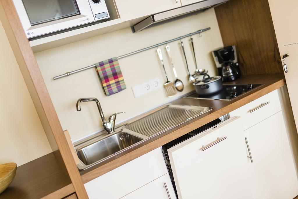 Deluxe Two-Bedroom Apartment,1347560597:JPEG