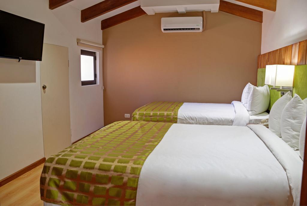 Junior Suite met 2 Tweepersoonsbedden