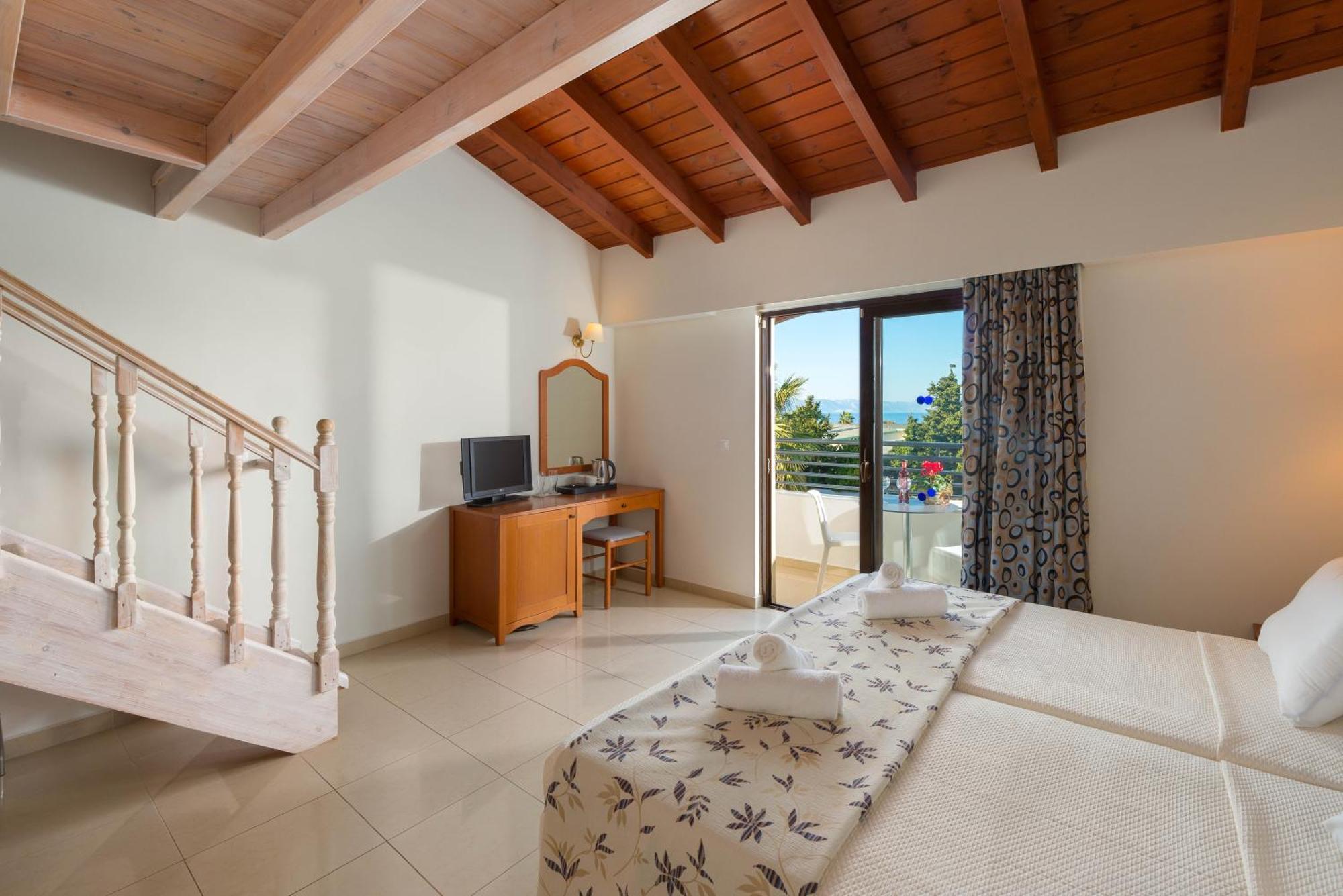 Quadruple Room Split Level