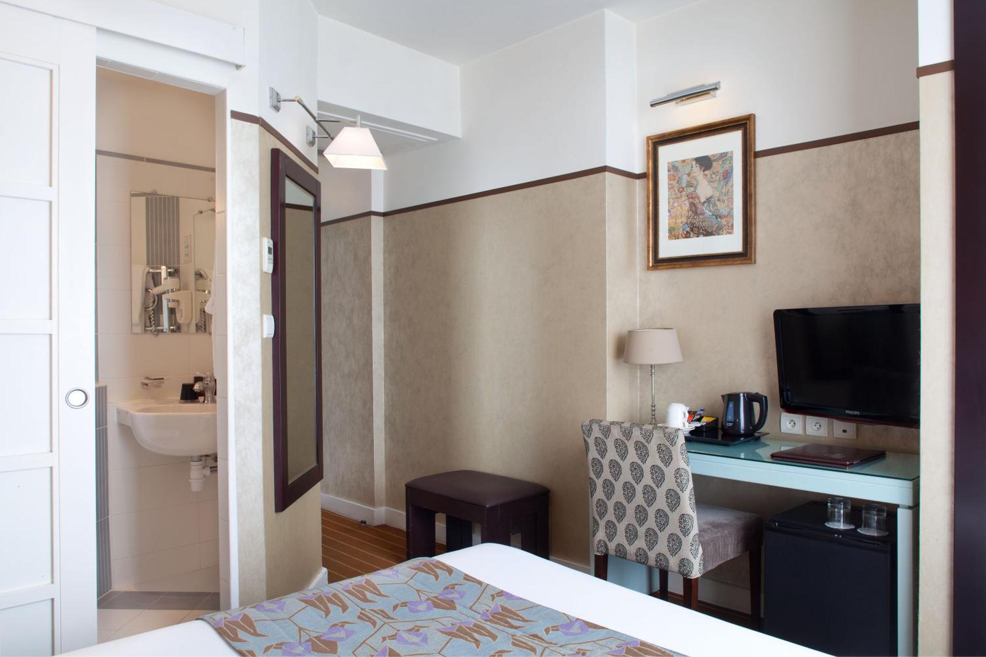 Classic Double Room